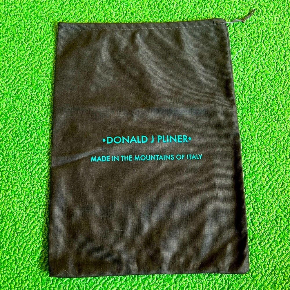 Preloved Donald J Pliner. 9.5 by 14. Brown.